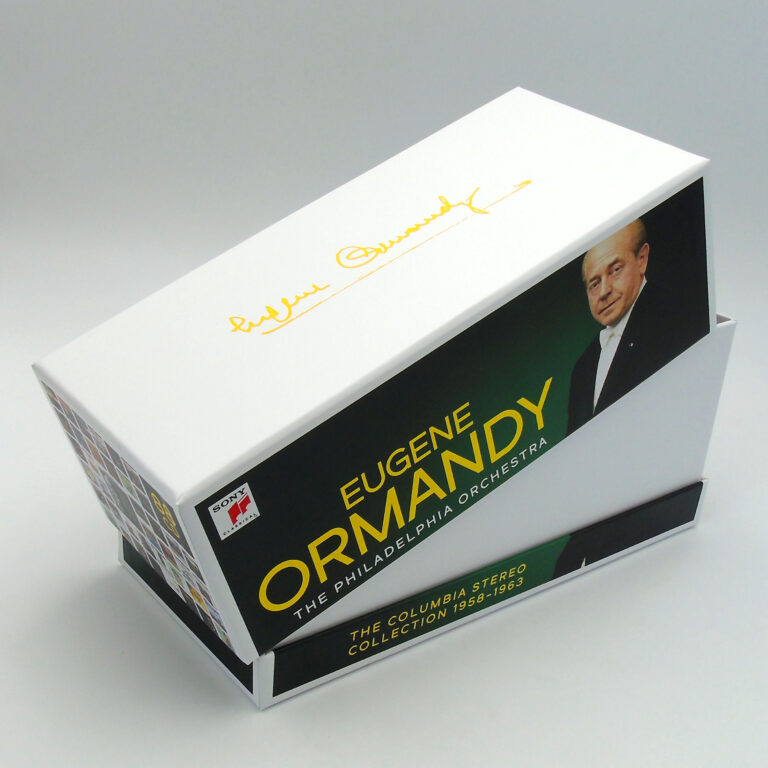 CD-Sammelbox mit Halseinsatz